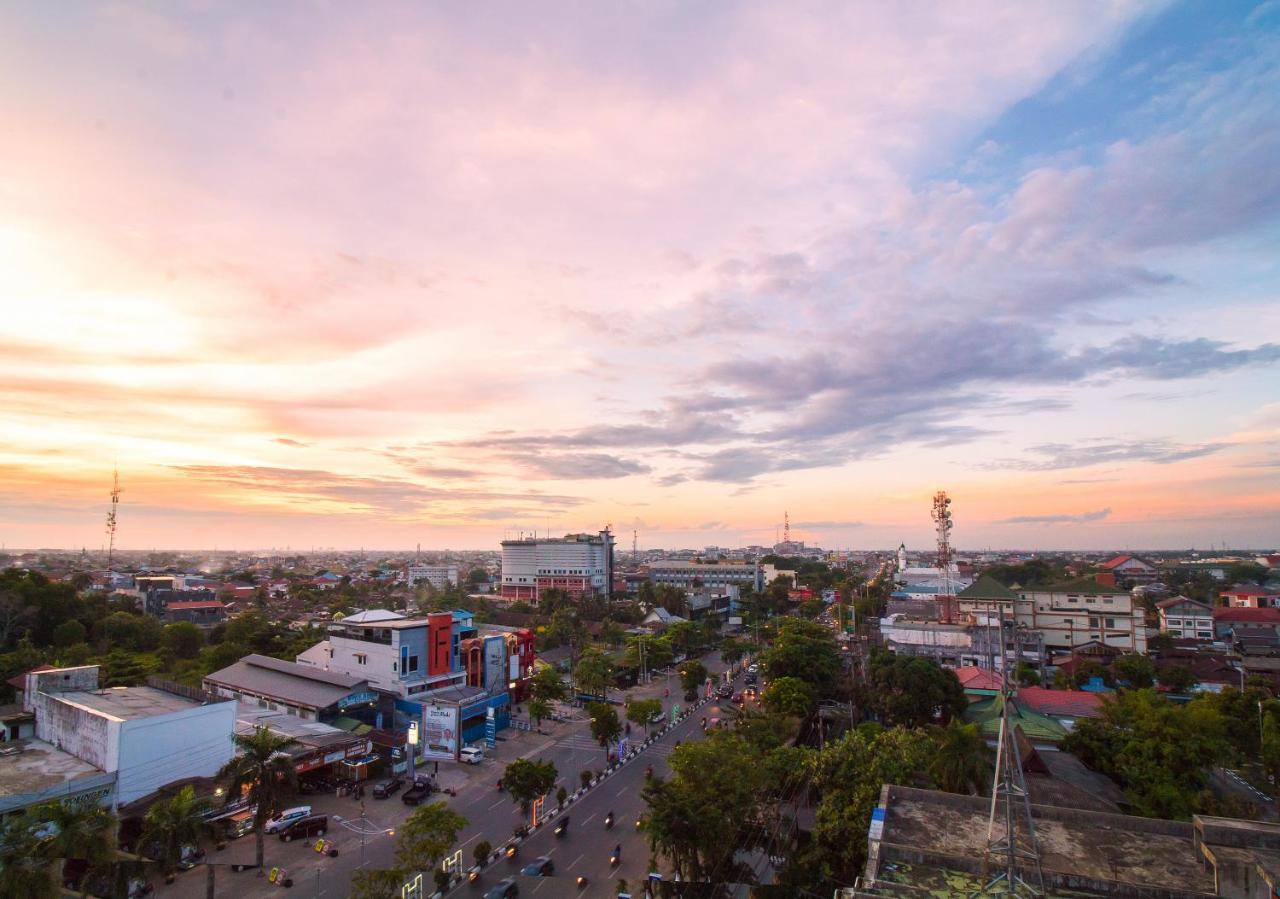 Best Western Kindai Hotel Banjarmasin  Exterior photo